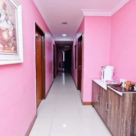 Oyo 714 Arina Hotel Bangi Exterior foto